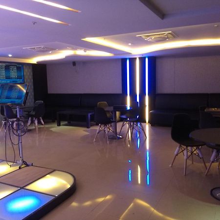 Dengfeng Milan Business Hotel Huwei Eksteriør billede