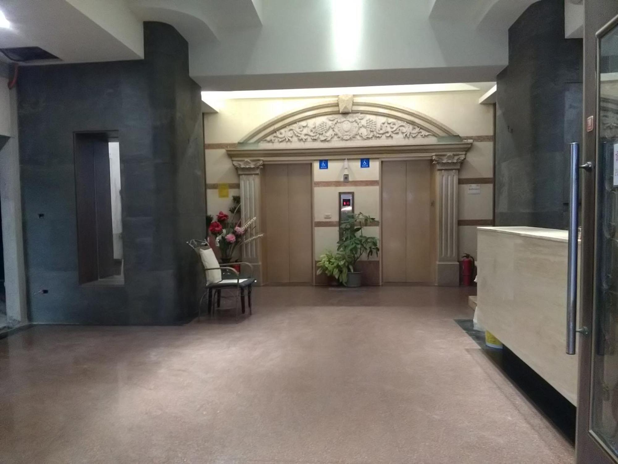 Dengfeng Milan Business Hotel Huwei Eksteriør billede