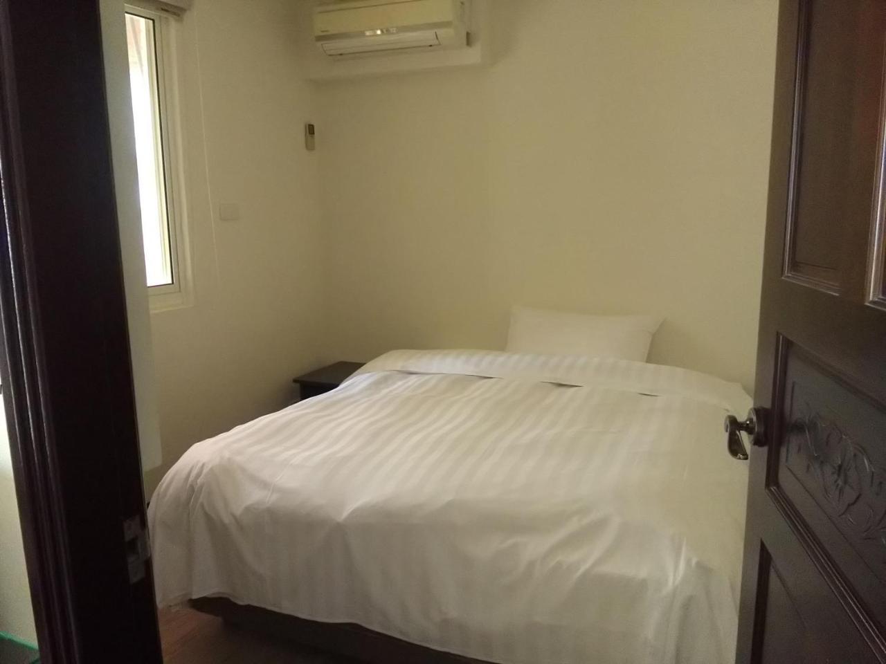 Dengfeng Milan Business Hotel Huwei Eksteriør billede