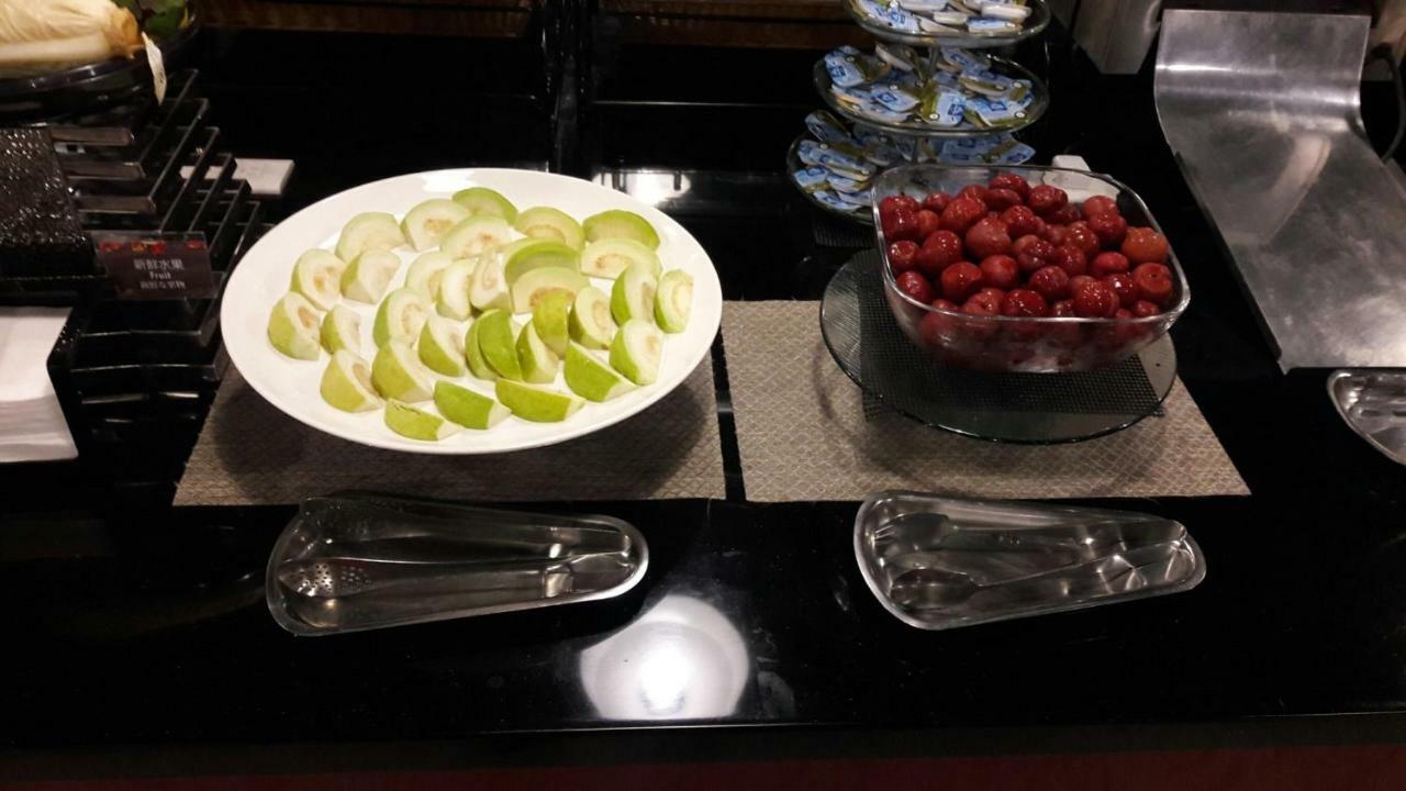 Dengfeng Milan Business Hotel Huwei Eksteriør billede